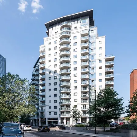 Canary Wharf Retreat With Free Secure Parking London Exterior photo