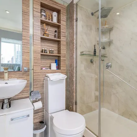 Canary Wharf Retreat With Free Secure Parking London Exterior photo